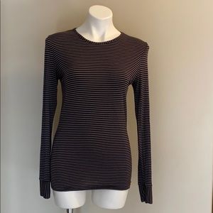 Wonderwink long sleeved shirt